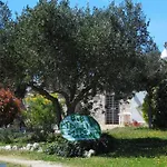 Trulli Sotto La Cupa 公寓