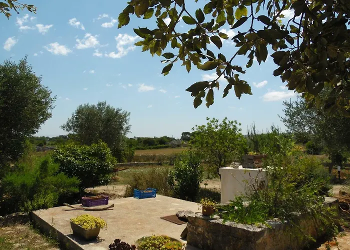 Trulli Sotto La Cupa